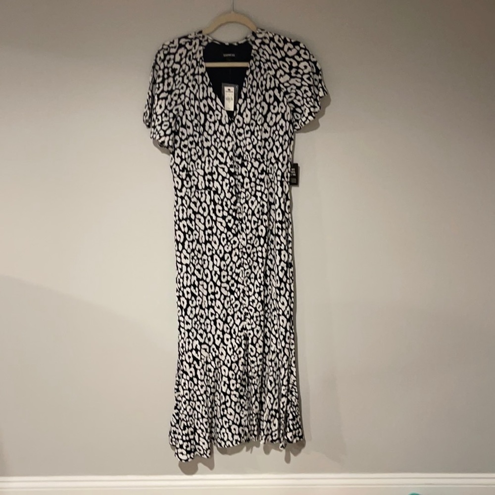 NWT express Leopard midi dress